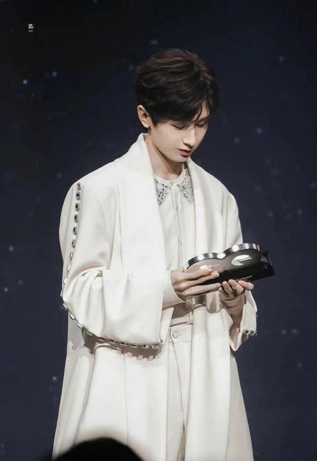 時裝周上的中國男明星 這不點殺瘋了  時裝 明星 第11張